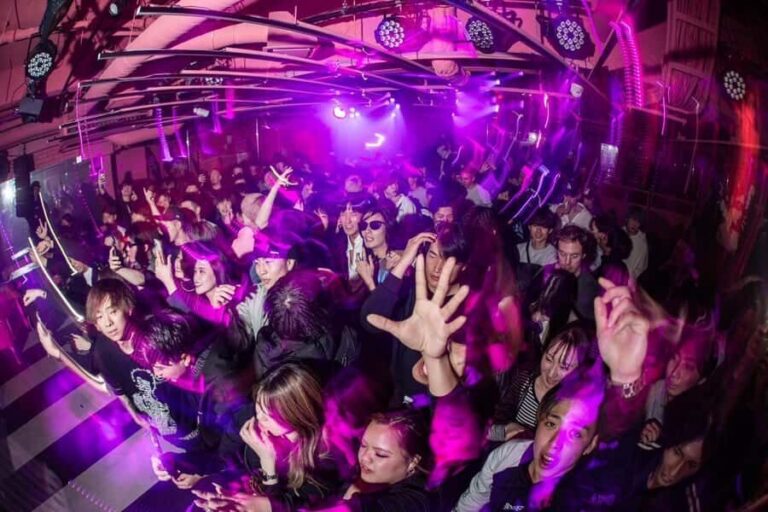 Kyoto Nightlife VIP Experience with Champagne Bottle - Is it Worth the Price?