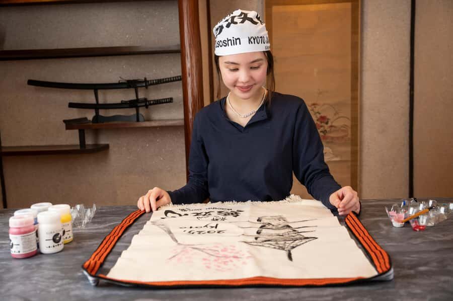 Kyoto Ramen Cooking Class with Apron Painting Experience - The Details: How the Tour Runs