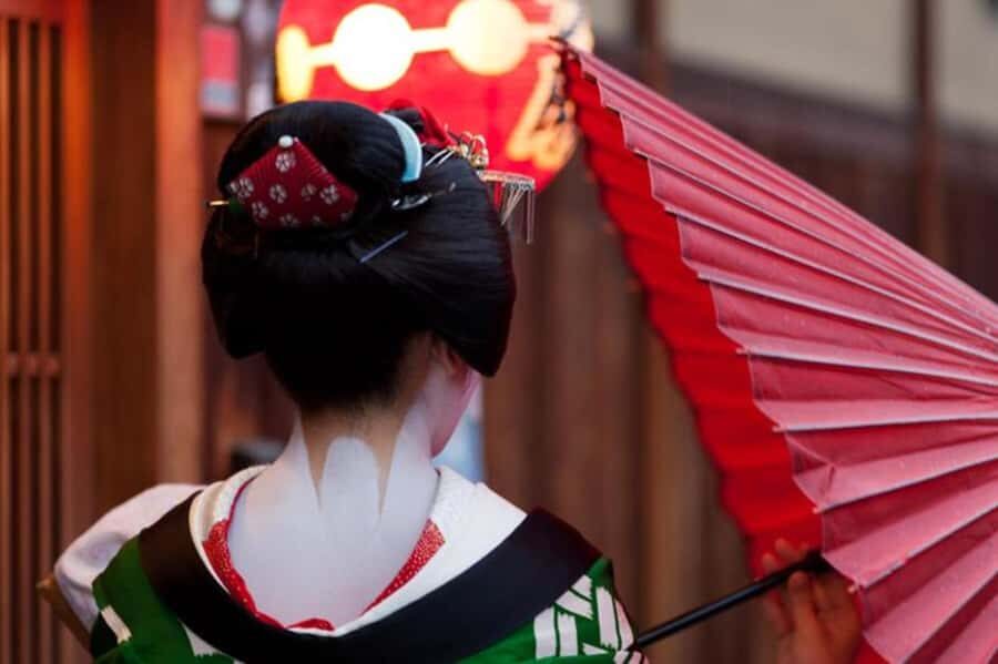 KyotoAuthentic Maiko Experience  Dinner with Drinks - The Practicalities: Booking, Duration, and Accessibility