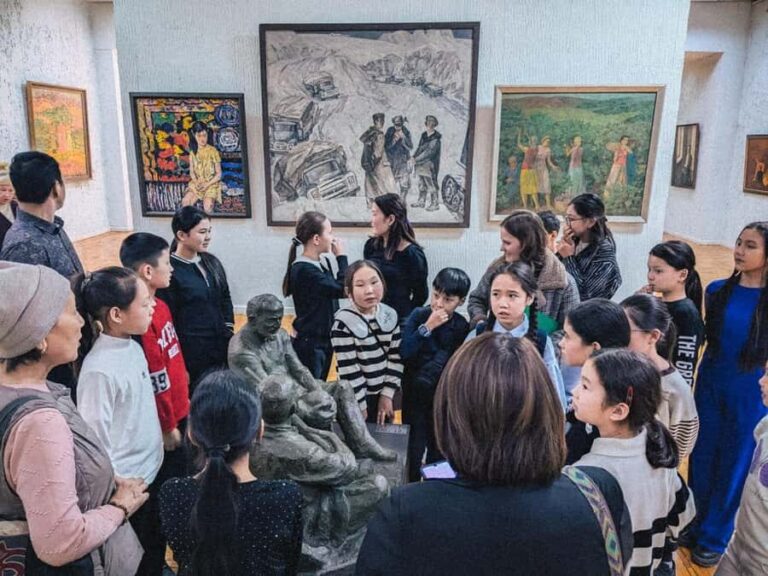 Kyrgyz Fine Art Museum Odyssey: From Felt to Canvas - Who Would Enjoy This Tour?