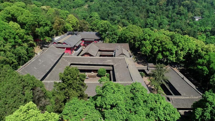 Leshan: Mount Emei Ticket - The Experience of Yotour Travel