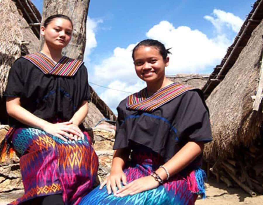 Lombok: Sasak Traditional Villages and Beaches Tour - Discovering Lombok’s Traditional Villages