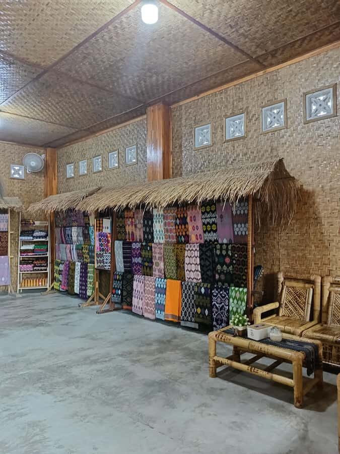 Lombok: Waterfalls, Coffee Plantation & Sasak Village Tour - Coffee and Spice Plantation: Scented Trails in Aik Berik Village