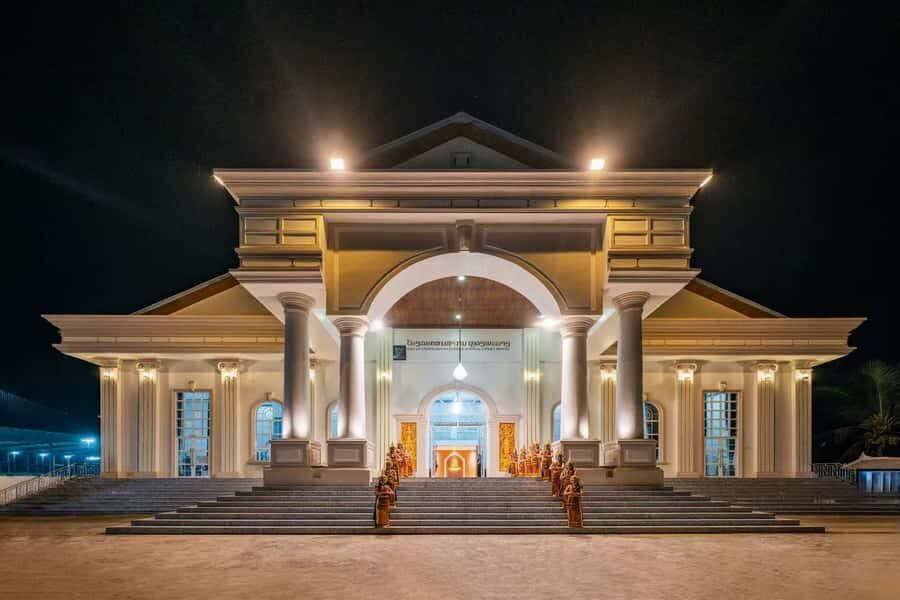 Luang Prabang: Buddha's Light Show - What to Expect at the Venue