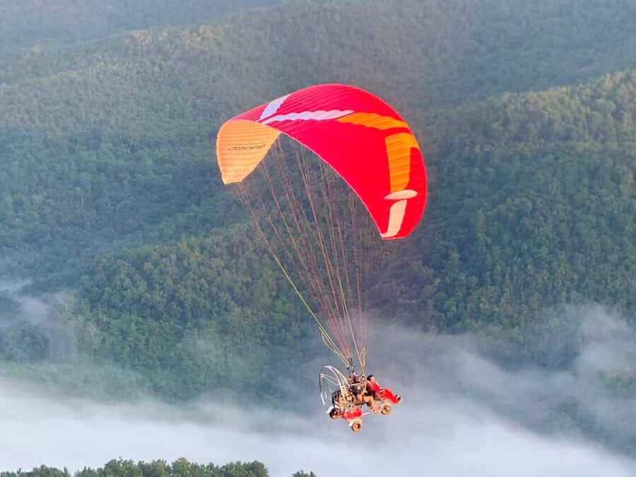 Luang PrabangParagliding Flight with Hotel Pickup - What to Expect During the Tour