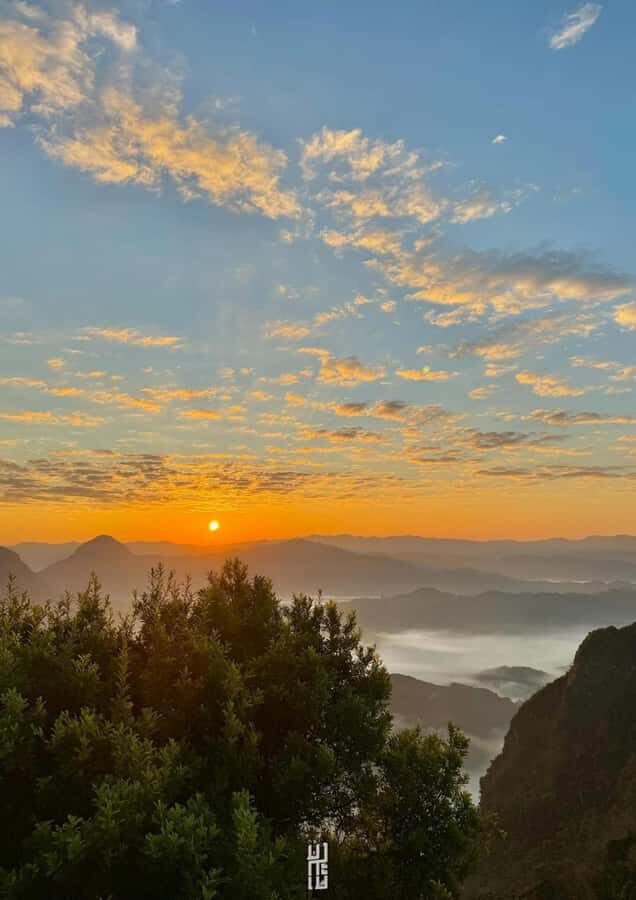 Luangprabang: Nong khiaw 2day 1 night camping NongKhiaw peak - What Makes This Tour Stand Out?