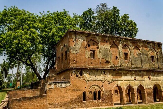 Lucknow: Cultural Walking Tour with Local Snacks (Guided Tour) - Authentic Insights from Reviewers