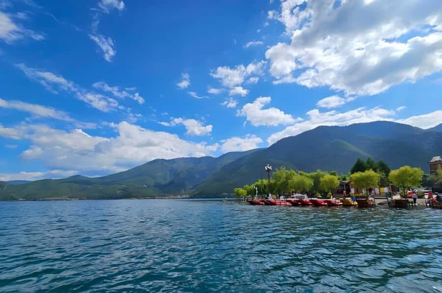 Lugu Lake One-Day Group Tour Departing from Lijiang - Practical Details and Tips
