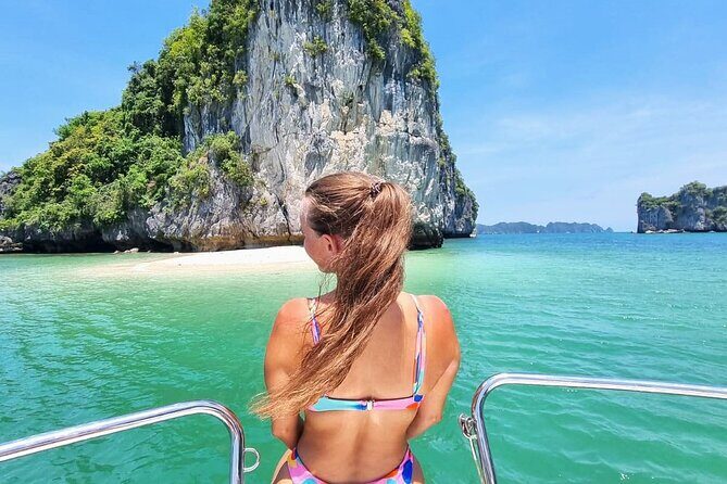 Luxury Private Yacht Explore the Stunning Beauty of Halong Bay - Considerations and Practical Tips