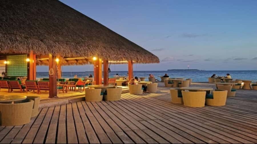 Maafushi: Adaaran Resort Evening Visit  Dinner & Alcohol - What Is the Maafushi: Adaaran Resort Evening Visit?