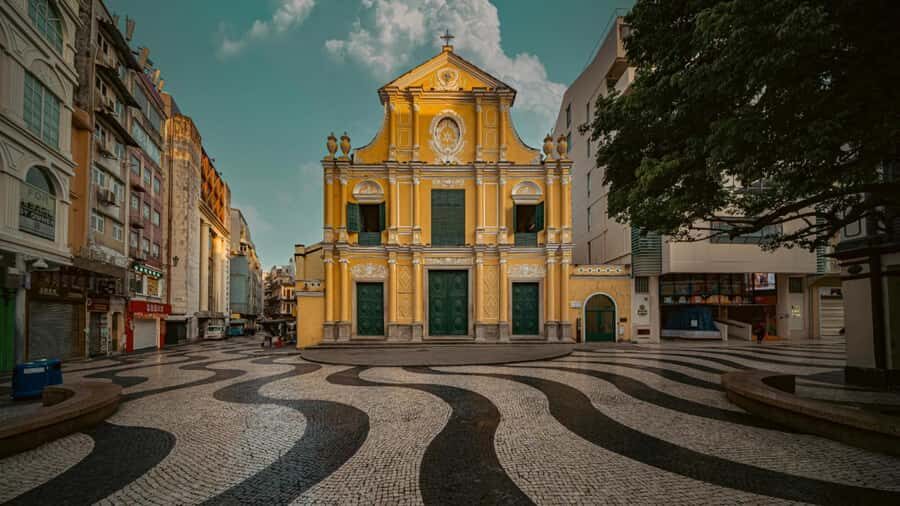 Macau: Private Historic City Tour with Michelin Food Tasting - A Deep Dive into Macau’s Heart and Flavors