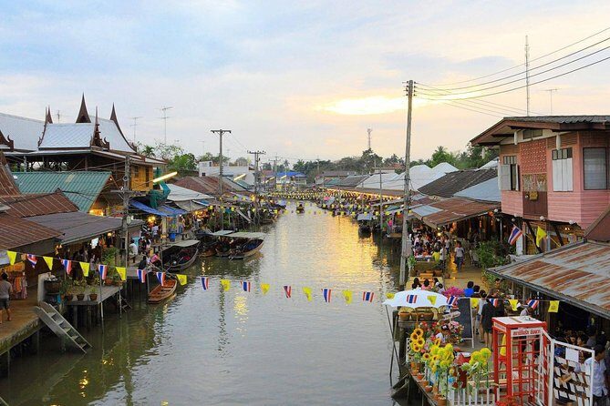 Maeklong Railway Market and Floating Market Tour from Bangkok - Practical Details and What to Expect