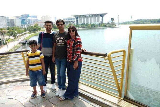 Malacca To Kuala Lumpur EN-ROUTE Putrajaya City Tour - FAQ about the Malacca to Kuala Lumpur EN-ROUTE Putrajaya City Tour