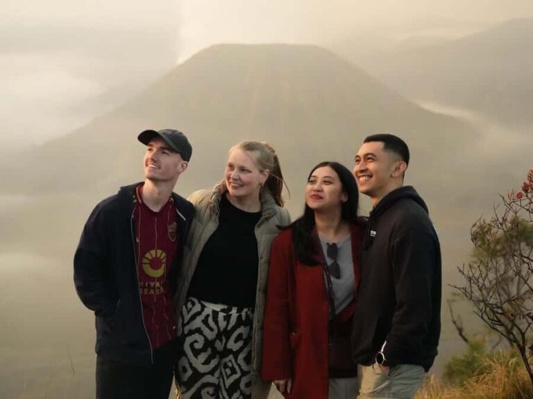 Malang: Mount Bromo Sunrise Trip, Guided Tour with Photos - What You Can Expect from the Mount Bromo Sunrise Tour