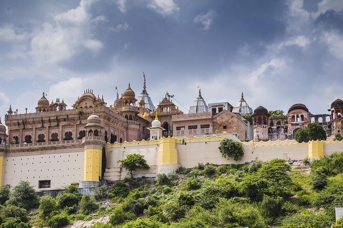 Mathura, Vrindavan 2N/3D Tour Package From Delhi - FAQ