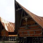 Medan: Lake Toba Day Trip with Ferry and Lunch - Stop at the Patent Shop for Local Delights