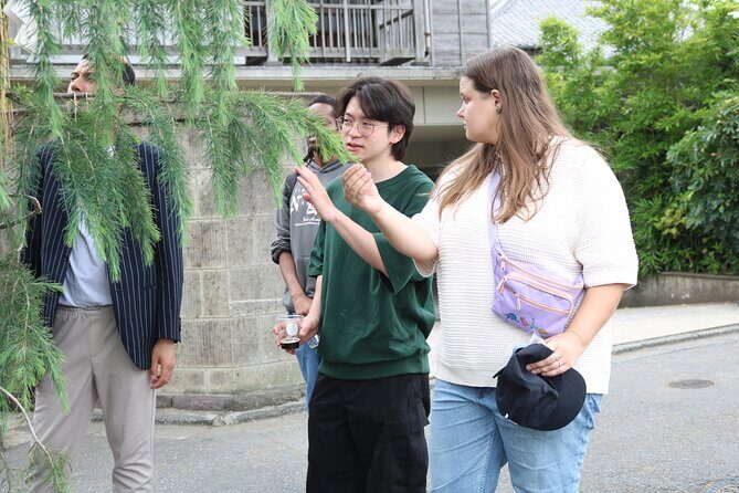 Meiji Shrine & Harajuku Walking Tour Tradition Meets Pop Culture - Practical Details: Meeting Point, Duration, and Tips