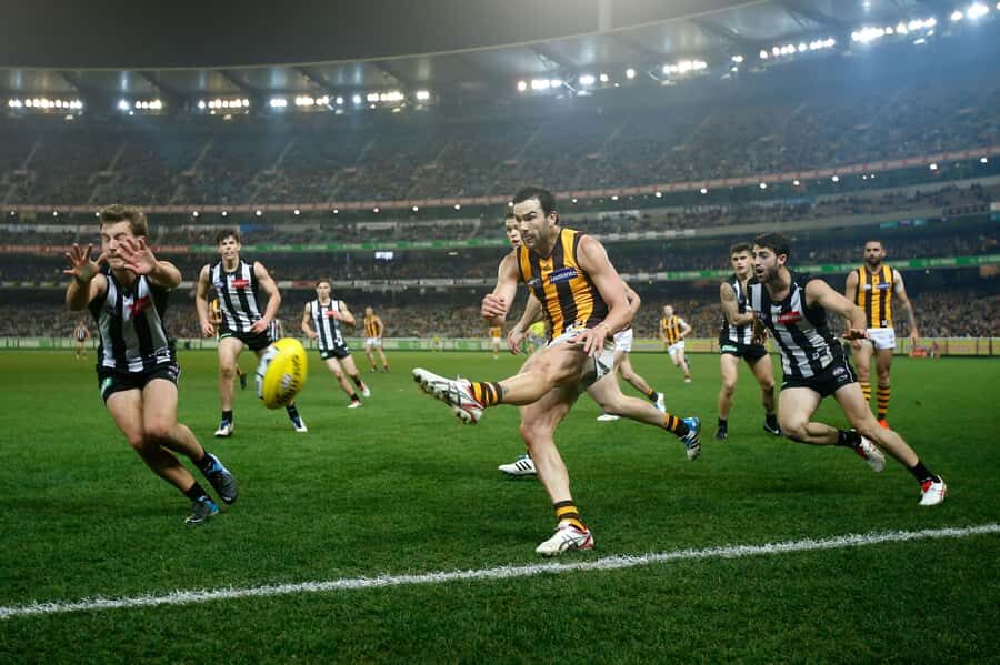 Melbourne: Aussie Rules Football Match & Sports Walking Tour - Why Choose This Experience?