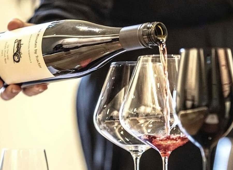 Melbourne: Mornington Peninsula Wine Tour with Lunch - Transportation and Group Size