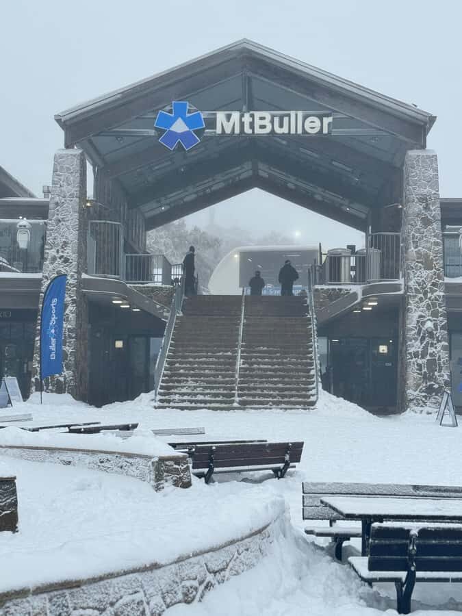 Melbourne: Mt Buller Day Trip with Yarra Valley Chocolaterie - Sweet Indulgence at Yarra Valley Chocolaterie & Ice Creamery