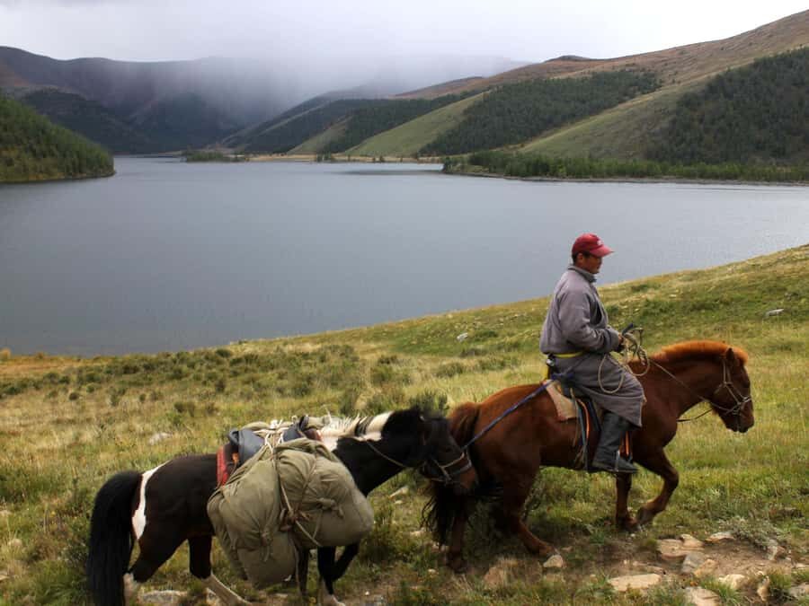 Mongolia: Tsaatan Tribe and Lake Khövsgöl 8-Day Tour - Transportation, Group Size, and Practicalities