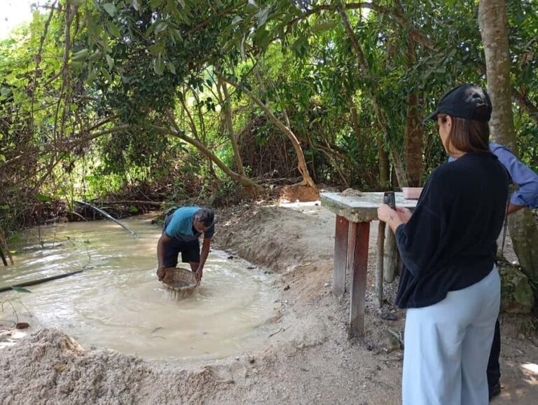 Moonstone Mine Tour with Museum Visit in Galle - Exploring the Museum and Collection of Moonstones