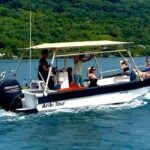 MOOREA 6H PRIVATE BOAT TOURS SNORKELING & LUNCH - The Experience in Detail