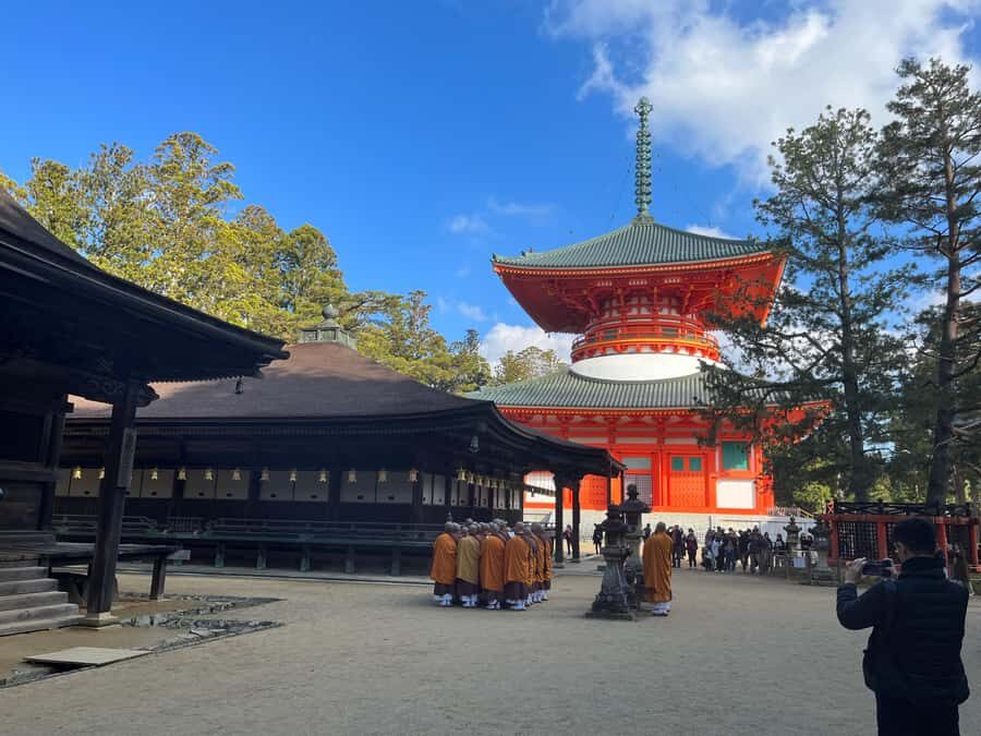 Mount Koya: Full-Day Private Guided Tour from Osaka - Arriving at Mount Koya: The Daimon Gate