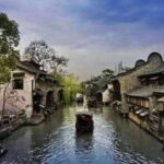 MuBus: Yu Garden, The Bund & Zhujiajao Water Town Bus Tour - Practical Aspects: Transportation and Group Dynamics