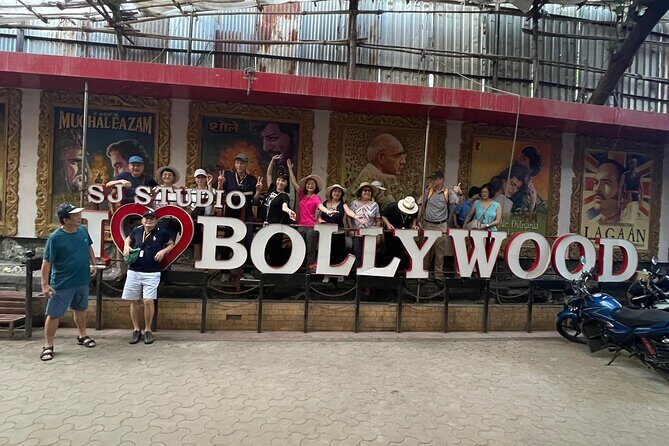 Mumbai Bollywood Tour + Live Dance + Live Shooting + Singing - FAQ