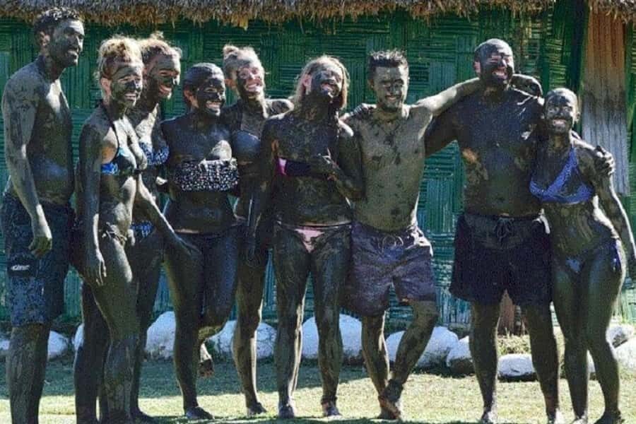 Nadi: Private Tour with Temple, Garden, Markets & Mud Pools - The Experience in Practice