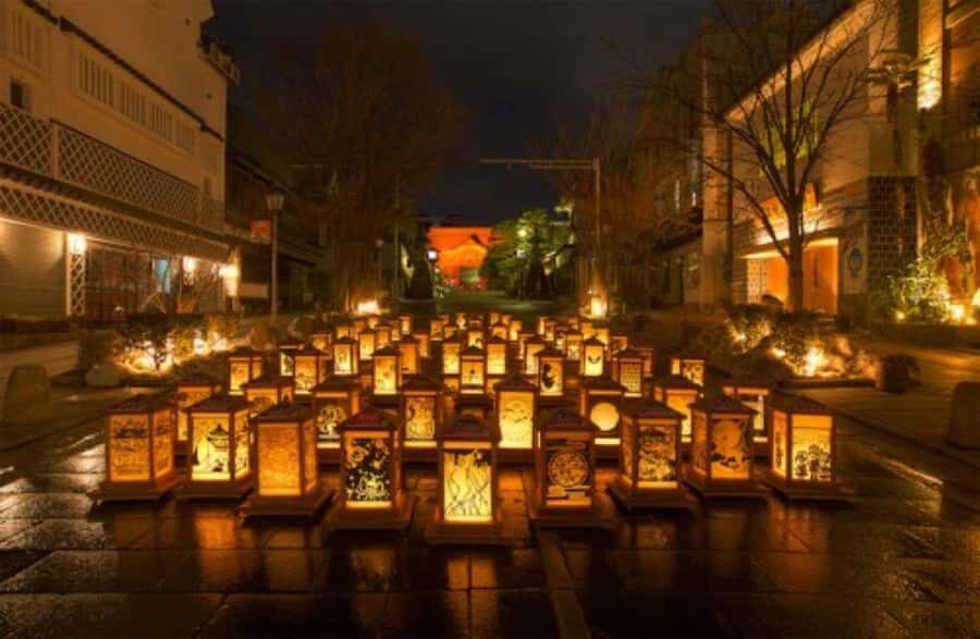 Nagano: Snow Monkeys & Zenko-ji Tomyo Lantern Festival Tour - Who Is This Tour Best For?