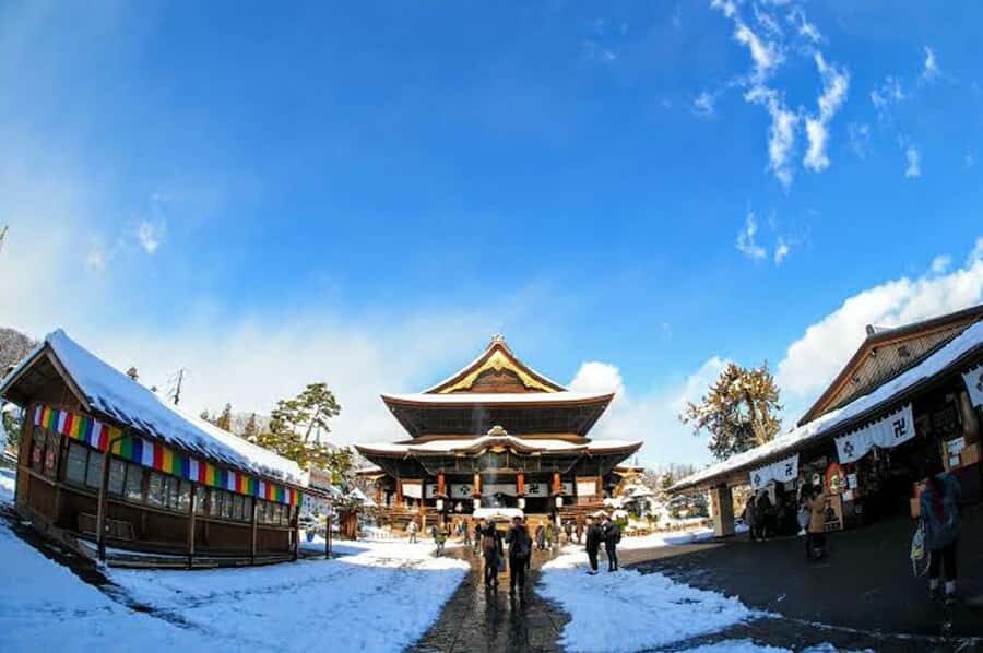 Nagano: Zenko-ji Temple Guided Tour with Rituals - Who Is This Tour Best Suited For?