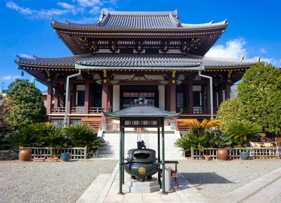 Nagano: Zenkoji Temple, Snow Monkeys, and Obuse Tour - The Experience: What You Can Expect