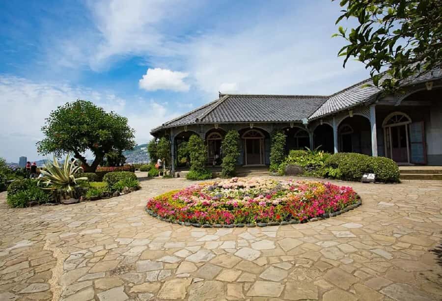 Nagasaki: Port of Cultures Full-Day Guided Tour - Transportation, Duration, and Group Size