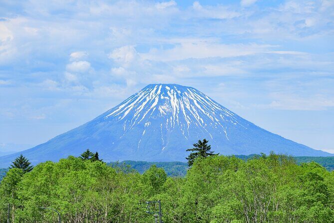 National Park Day Hike from Sapporo by Private Car - The Itinerary in Detail