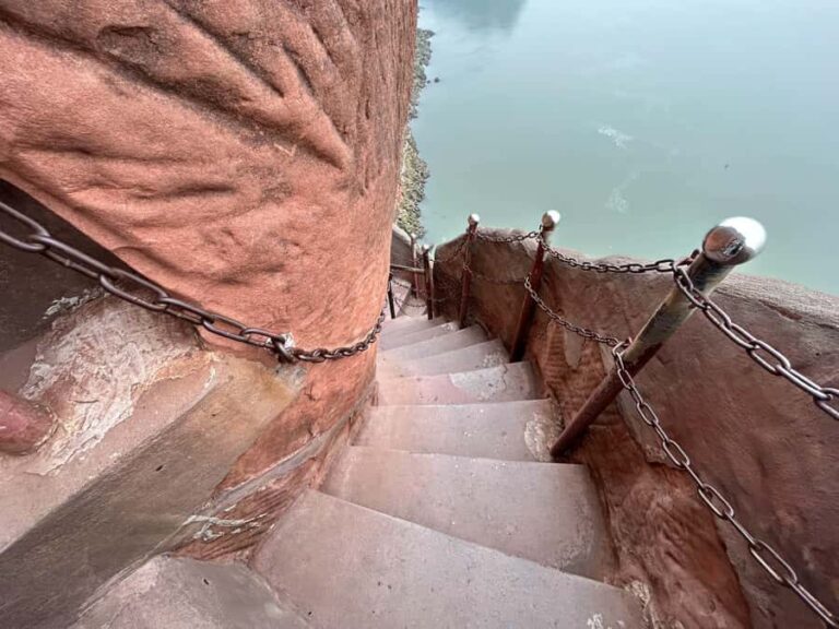 Near Chengdu: UNESCO Leshan Giant Buddha & Tasty Local Eats - Itinerary Breakdown: What You Can Expect