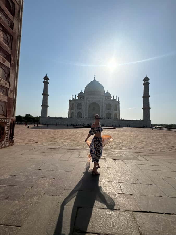 New Delhi: Same-Day Taj Mahal Group Tour at Economical Price - The Early Rise & the Magic of Sunrise at the Taj Mahal