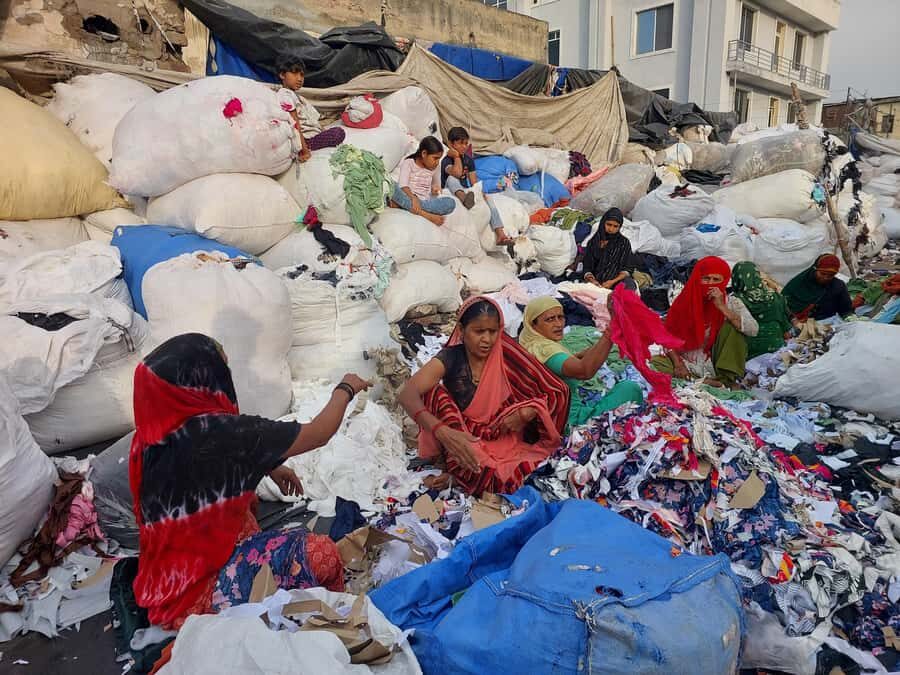 New Delhi: Sanjay Colony Slum & Old Delhi Street Food Tour - An In-Depth Look at the Tour Experience
