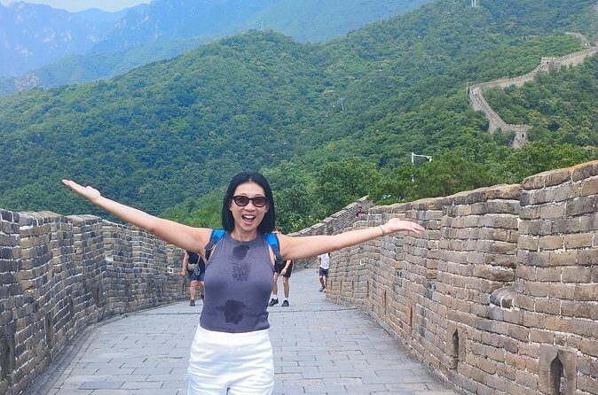 Night tour of Mutianyu Great Wall with English Speaking Driver - Detailed Breakdown of the Tour Components