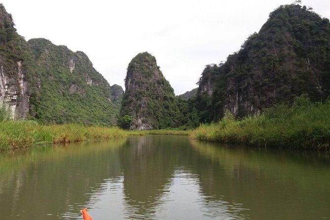 Ninh Binh day trip: Bai Dinh Pagoda - Trang An boat trip - Mua Cave view point - Practical Aspects and What to Expect