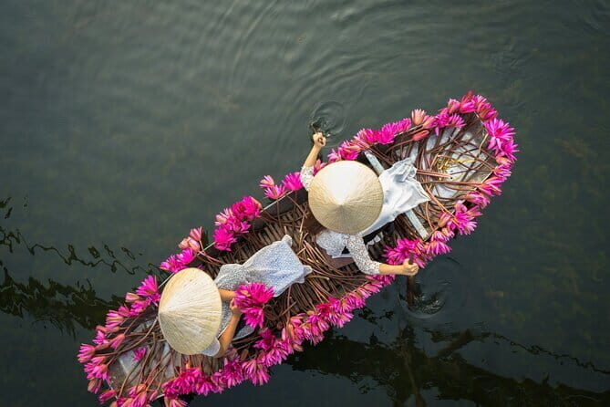 Ninh Binh Full Day Tour with Hoa Lu, Tam Coc and Mua Cave - Climbing Mua Cave for Panoramic Views
