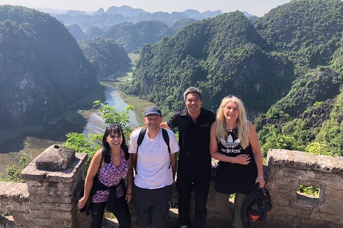 Ninh Binh Small Group of 11 Guided Tour Mua Cave Tam Coc Hoa Lu - First Stop: Tam Coc and a Local Family Visit