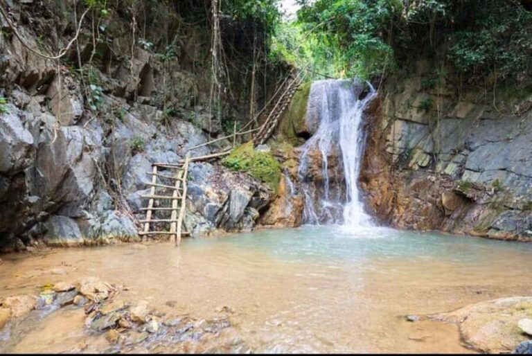 Nong Khiaw: Visit 100 Waterfall & Khmu Village Day Trip - Transportation, Group Size, and Price