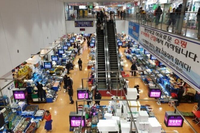 Noryangjin Seafood and Han River Chill - Practical Details and What to Expect