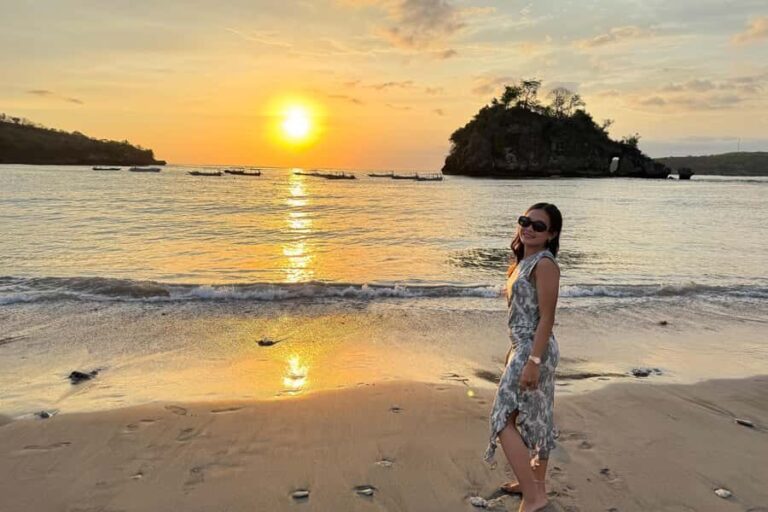 Nusa Penida: Eco-Conscious Sunset Tour West Nusa Penida - Sunset at a Scenic Viewpoint