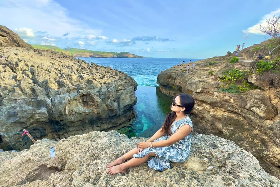 Nusa Penida: Eco-conscious West & East Tour with Snorkeling