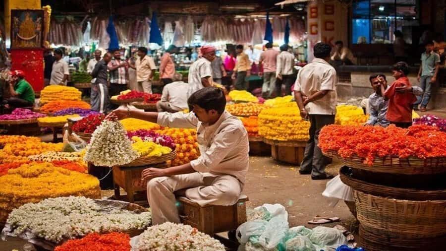 Old Bangalore Walking Tour: Palace, Fort, Temples & Market - Practical Details and What to Expect