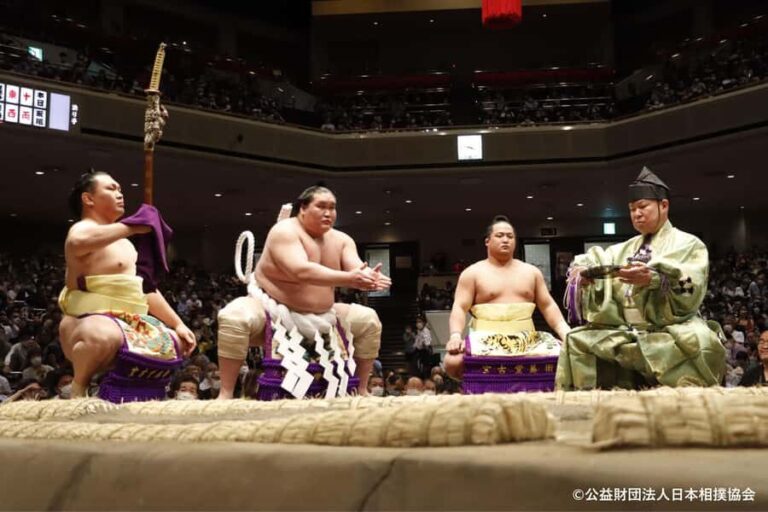 Osaka: 2026 Sumo Tournament Tour with Chanko-nabe Lunch - What to Expect from Your Osaka Sumo Tour