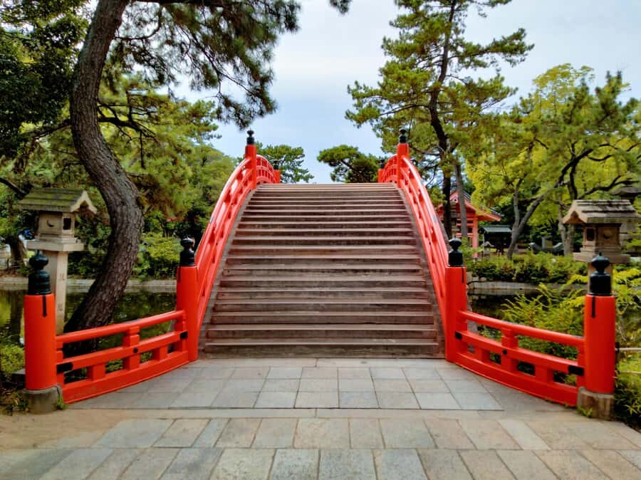 Osaka 7 Temples & Shrines Guided Tour + Audio Guide - What Sets This Tour Apart?